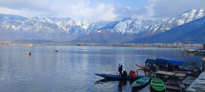 No Snowfall in Sight, Shrinking Water Bodies Worry Kashmiris