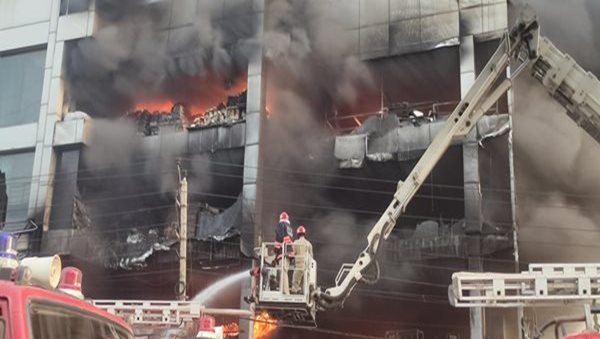 Delhi: Massive fire at a commercial building near Mundka Metro Station, 25 dead