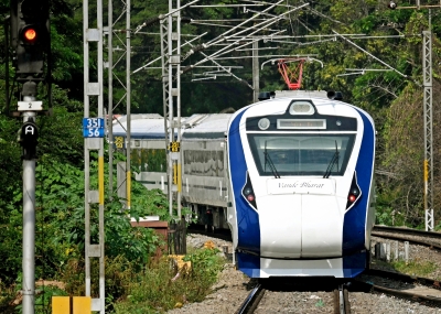 Goa-Mumbai Vande Bharat Express Flagged off by PM Modi