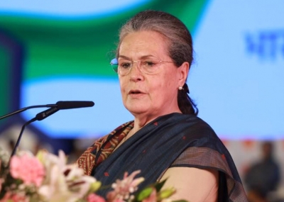 Sonia to Attend Second Oppn Meet in B'luru along with 24 Parties
