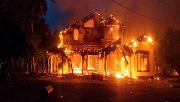5 dead, 200 injured in SL violence; houses of Prime Minister torched