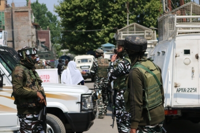 Terrorist Killed in Kulgam Encounter, Policeman Injured: J&K Police 