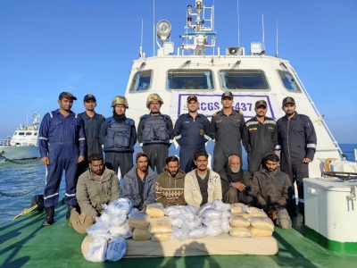 77 kg of heroin worth Rs 400 cr seized from Pakistani boat off Gujarat coast