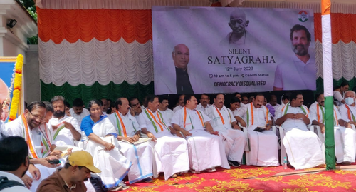 Congress Stages 'Maun Satyagraha' in Kerala