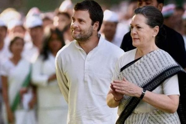 Kamal Nath Meets Sonia Gandhi amid Crisis in States