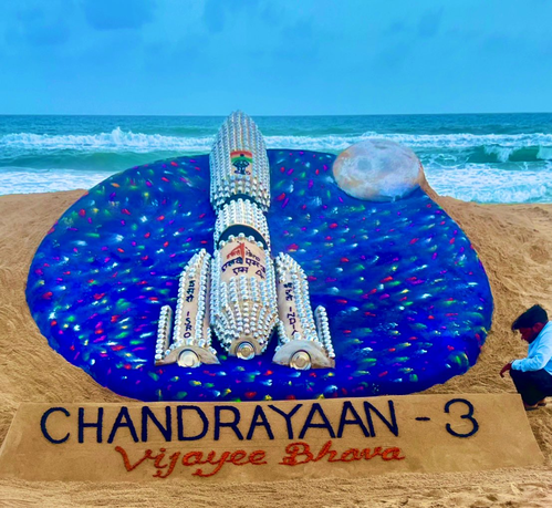 Sand Artist Creates Chandrayaan-3 at Puri Beach, Wishes 'Bijayee Bhava' for Mission