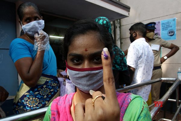 TN Logs 39.61% Polling, Puducherry 54.30%