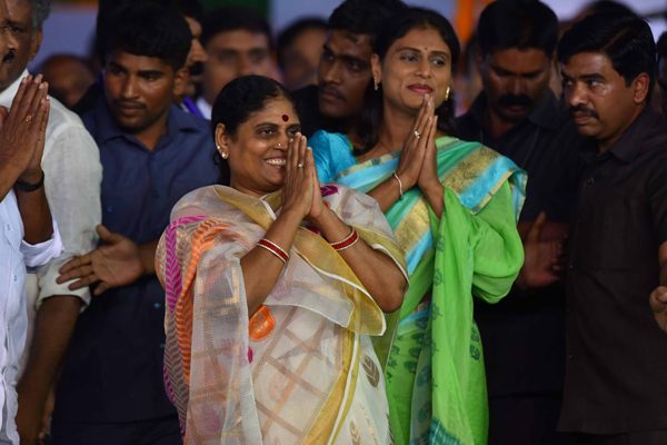 Andhra CM Jagan Mohan's mother Vijayamma quits YSR Congress