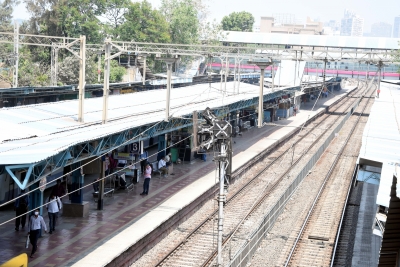 Maha Creates Vast Network of Air, Road, Rail Transport: Economic Survey