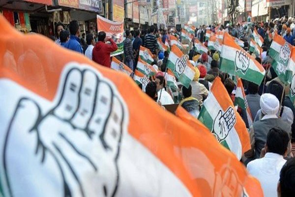 UP Bypolls: Notice to Cong Candidate for Distributing Money