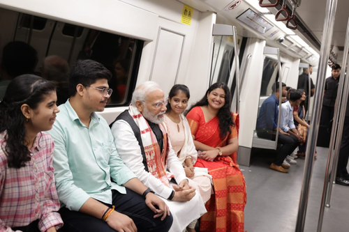 PM Modi Takes Metro on His Way to DU, Interacts with Youngsters