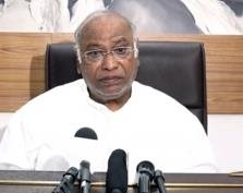 Kharge Attacks Centre over Vacancies in Govt Jobs