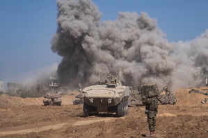 Israeli Forces Surround Gaza City