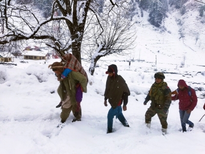 Clouds in Jammu; Rain, Snow Likely in Valley