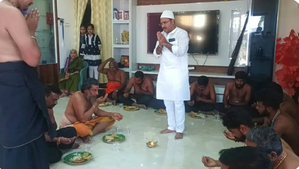 Muslim Man Hosts Dinner for Sabarimala Pilgrims in K'taka