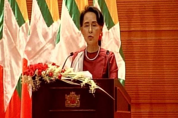 Myanmar Construction Magnate Claims Cash Payments to Suu Kyi