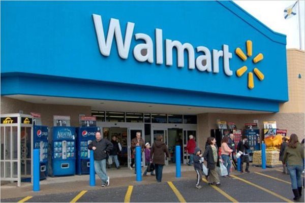 Walmart Makes Face Coverings Mandatory in US