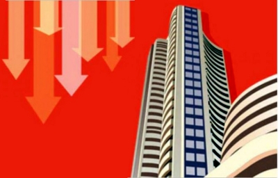 Sensex Down 700 Points Led by Slump in Tech Mahindra