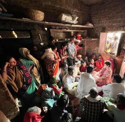 Priyanka Gandhi meets family of dead farmer in Lalitpur