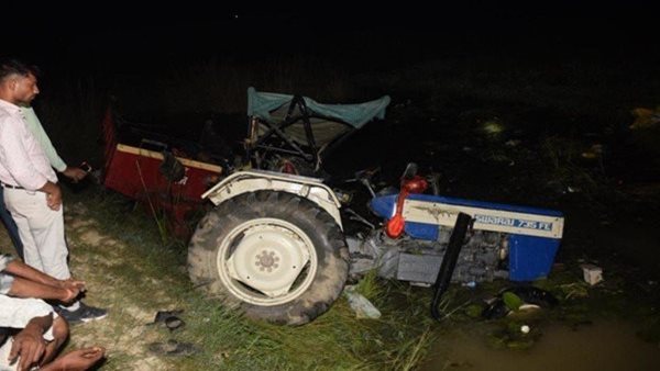 26 killed as tractor-trolley falls in pond near Kanpur